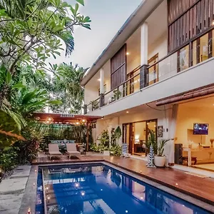 villa-alleira.ubudhotelsnow.com/